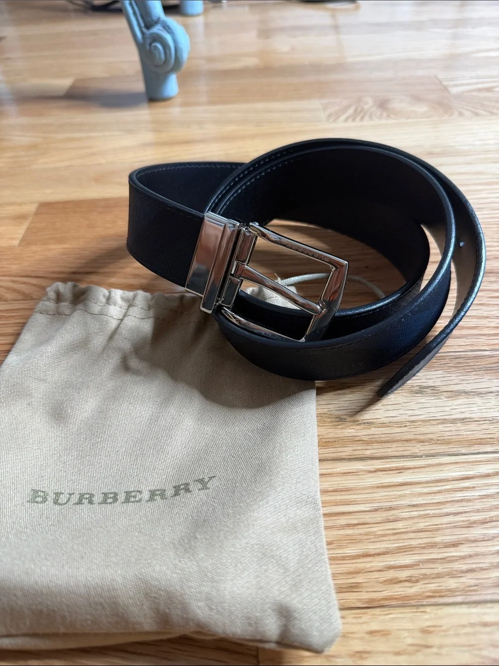 Burberry Black Leather Men's Belt with Silver Buckle